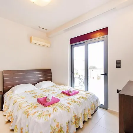 Holiday home Chrysa, *